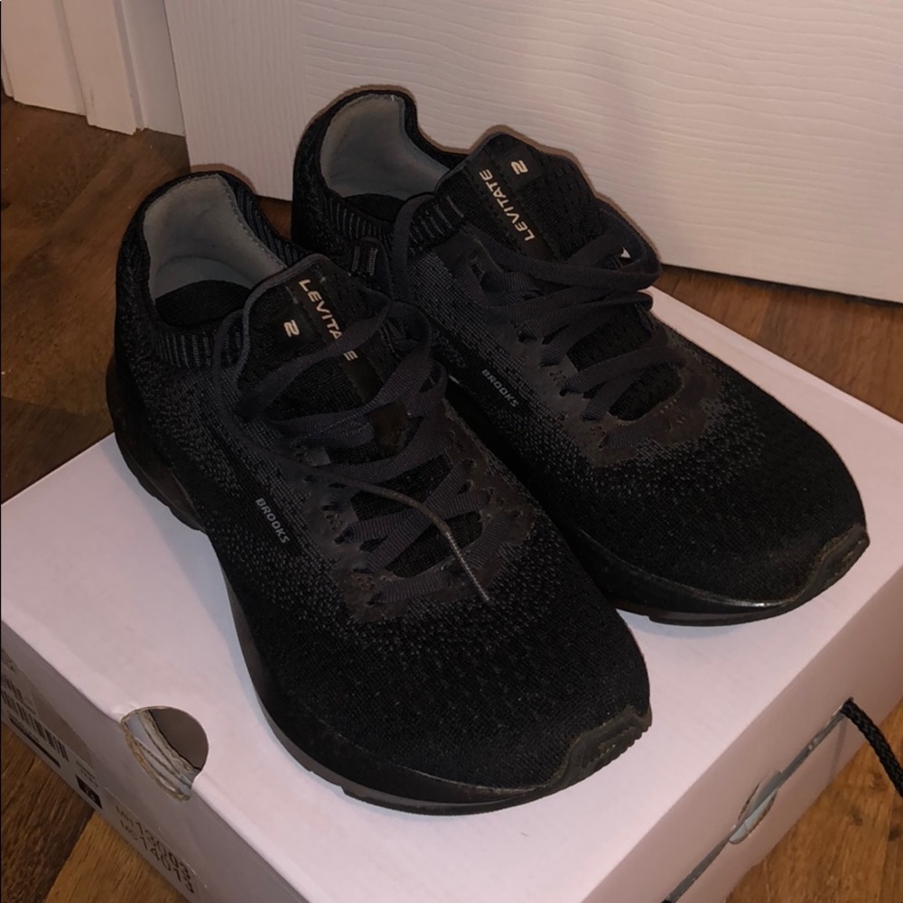 BROOKS Levitate 2